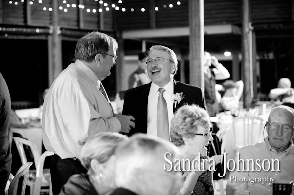 Best Lakeside wedding at Paradise Cove in Orlando, Florida - Wedding photographer - Sandra Johnson (SJFoto.com)